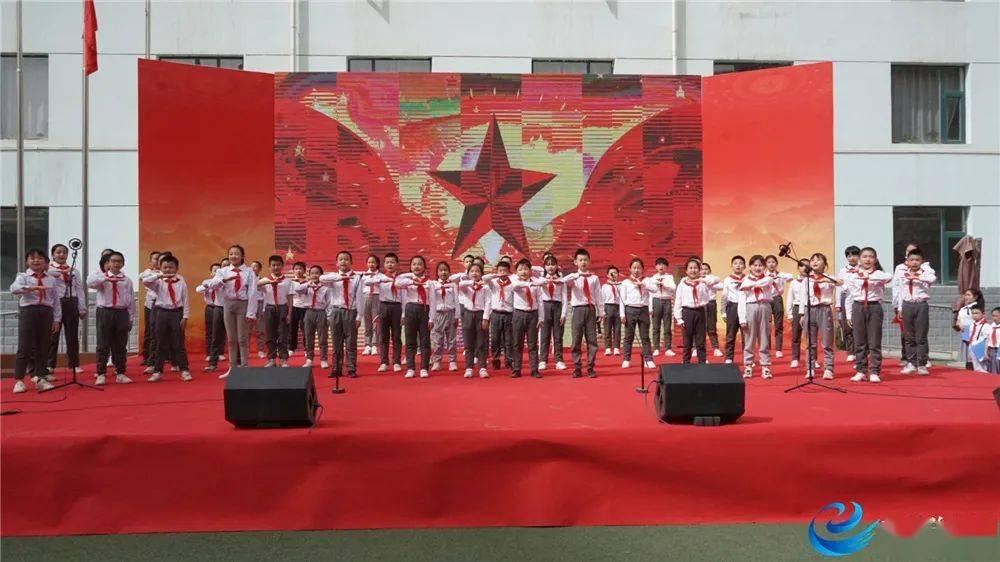 猫咪生气了，小鱼干都哄不了，怎么办？游戏画面